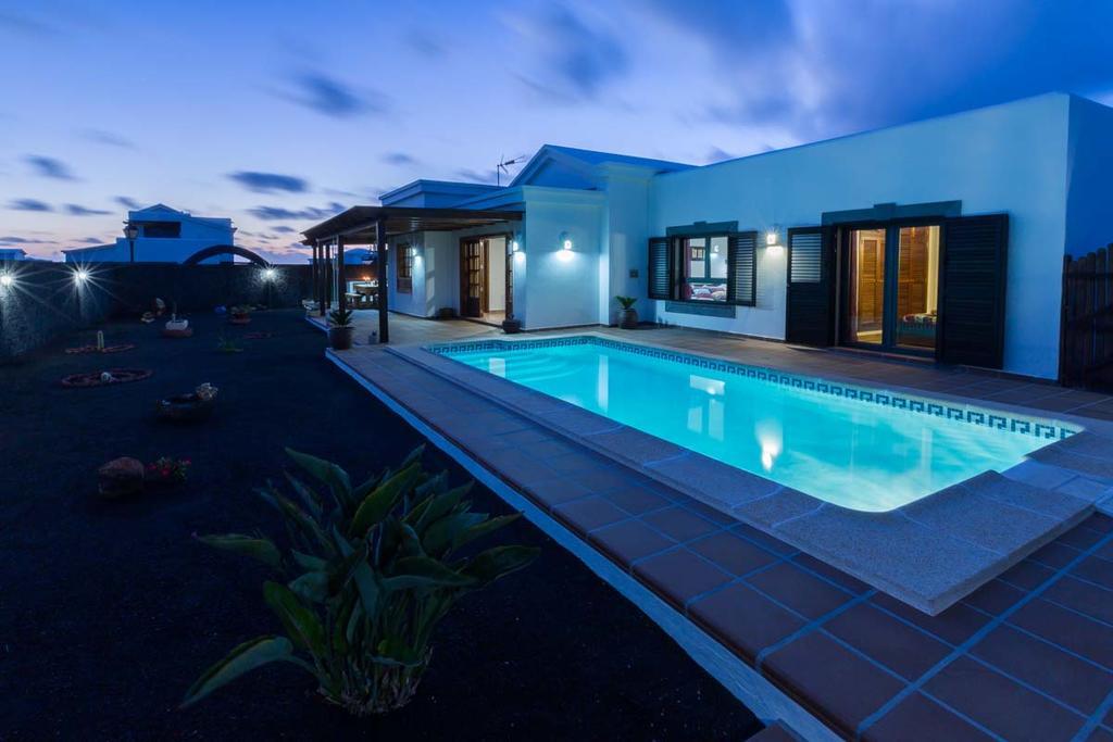 Villa El Faro Playa Blanca  Exterior photo